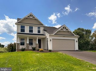 1155 Mountain Shadow W, Fayetteville, PA 17222