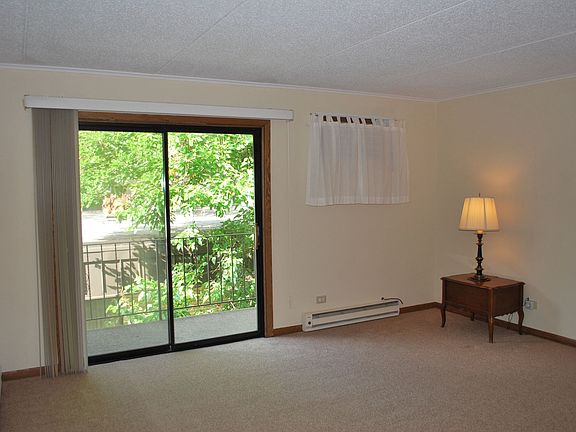 2nd image of 6233 N Niagara Ave APT 3B