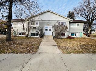 335 Chaplin STREET W, Swift Current, SK S9H 0G2