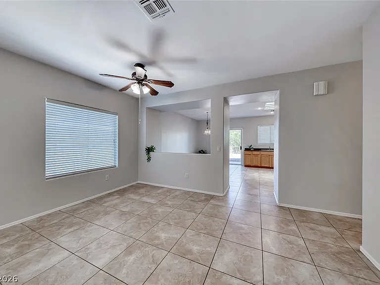 2343 Schaeffer Hills Dr — Photo 9