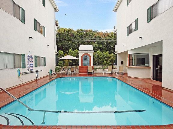 2nd image of 521 Montana Ave APT 110