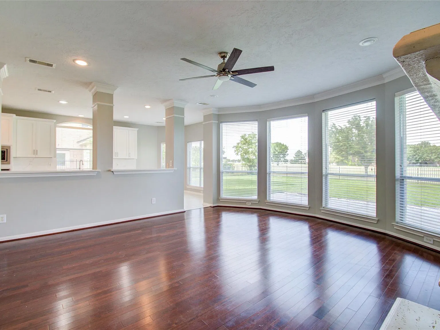 5 bed, 3.5 bath, 3666 sqft, $3,400 — Photo 4
