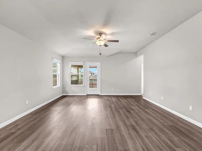 386 El Capitan Loop — Photo 14