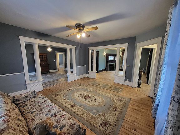 Living room toward parlor