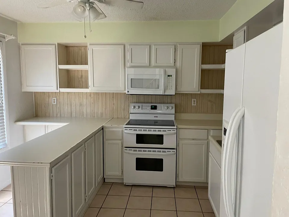2127 Pier Point Pl