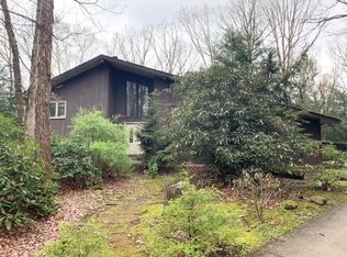 112 Green Forest Dr, Baden, PA