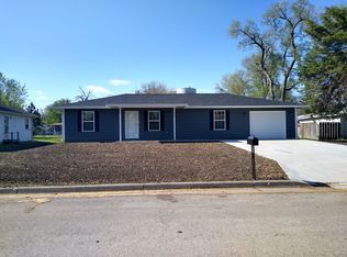 315 W Durst St, Moundridge, KS 67107