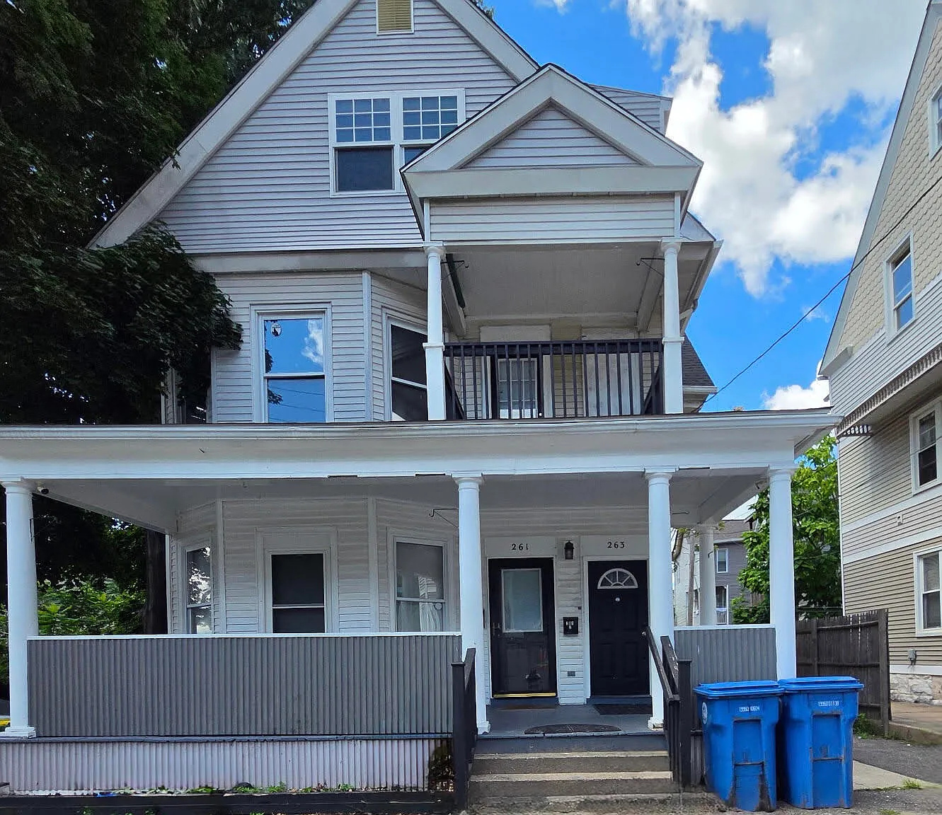 4 bed, 1.0 bath, 3962 sqft, $2,100 — Photo 1