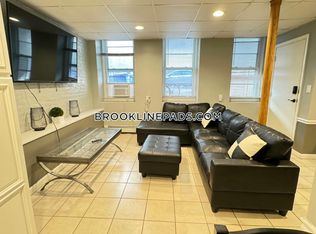 1890 Beacon St #B, Brookline, MA 02445