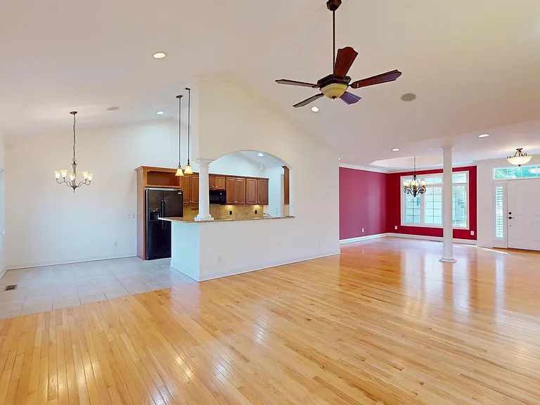 110 Josephs Point — Photo 9