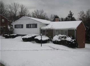 1528 Forestview Dr, Pittsburgh, PA 15234