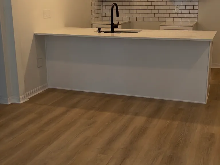 1246 Thompson Pl — Photo 2