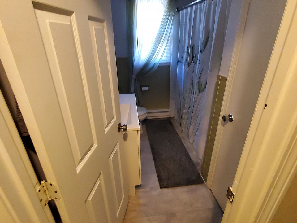 2nd image of 306 Oak St