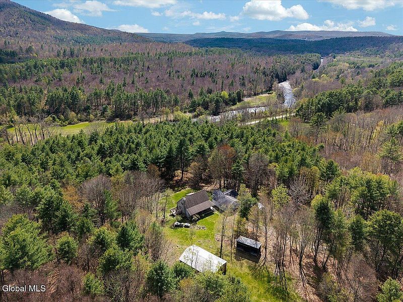 2nd image of 30 Hart Hill Road