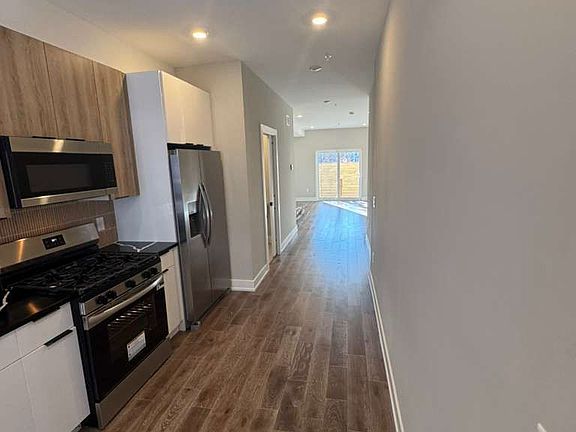 2nd image of 2328 Turner St #1