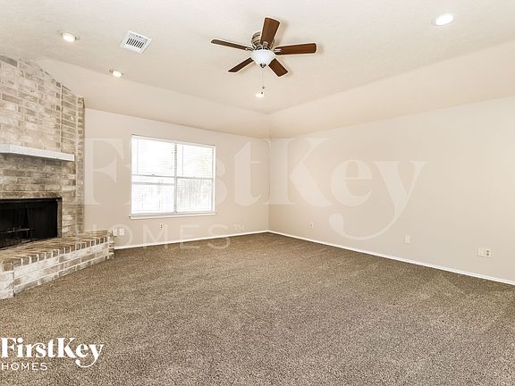 3rd image of 13614 Wimbledon Oaks Dr