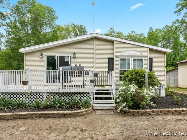 9140 James Dr, Reed City, MI 49677