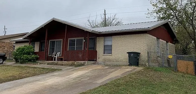 Building Photo - 1403 Janis Dr #A