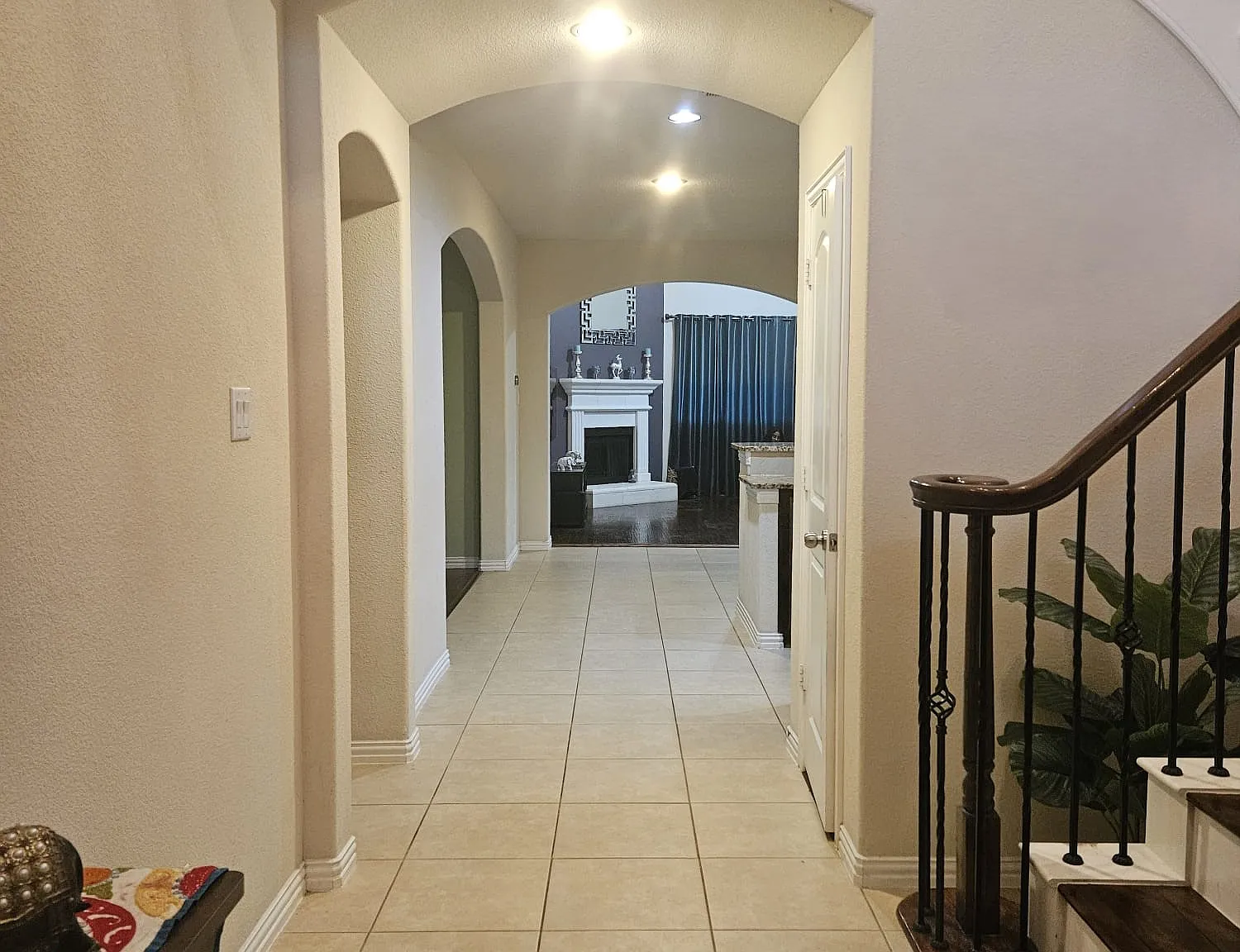 4 bed, 3.5 bath, 3438 sqft, $3,395 — Photo 2