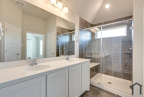 204 Rosewood Dr — Photo 33