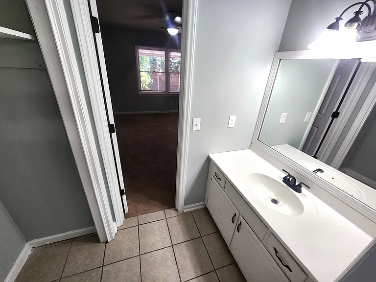 2000 Water Oak Dr #1-A — Photo 15