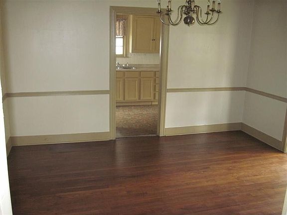 5th image of 2002 Belmont Dr