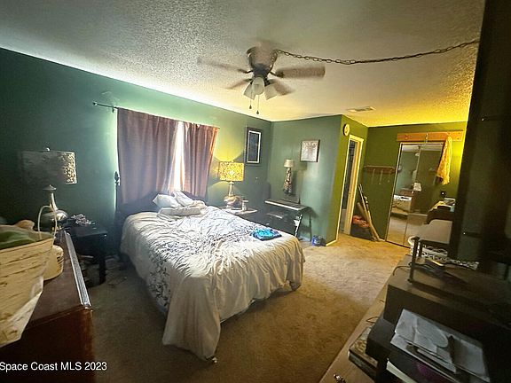 3rd image of 1535 Country Club Blvd