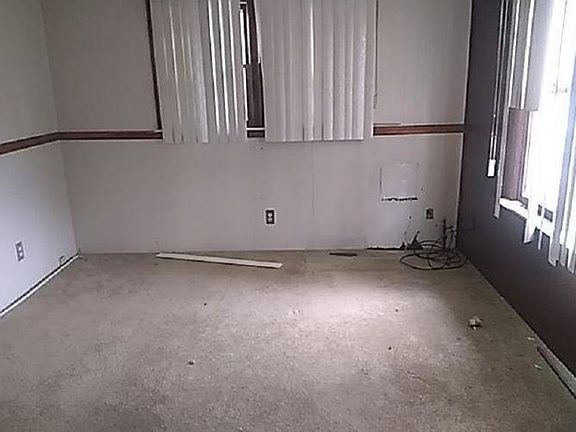 3rd image of 1618 Cedar St