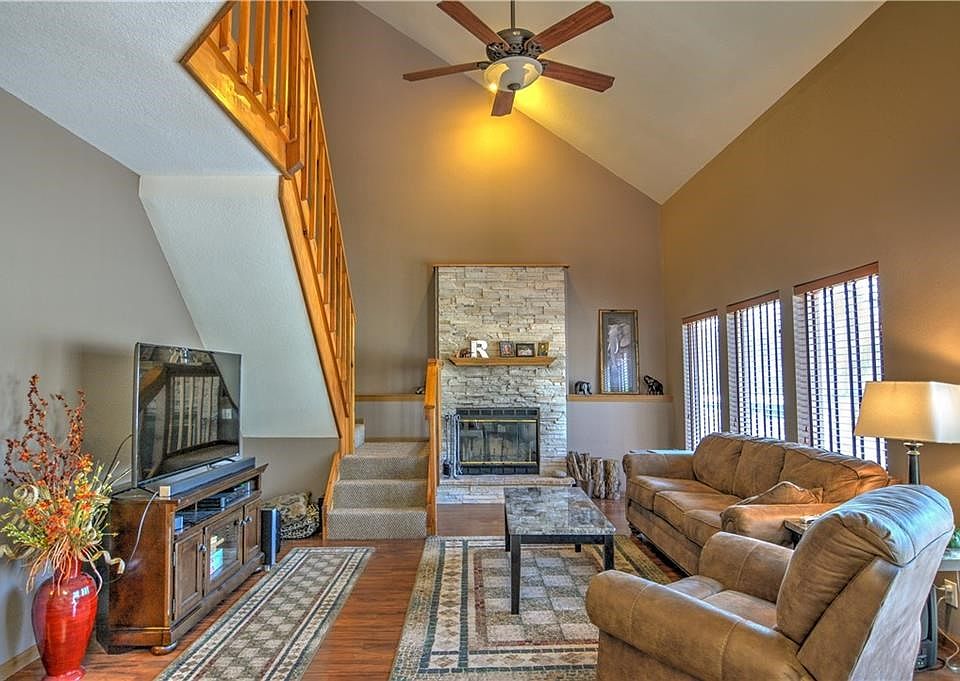 This 3 bed, 2 bath home comes fully furnished and ready to go!