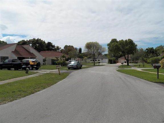 4th image of 4992 SW 95th Ave