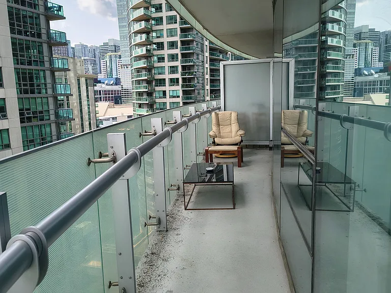 12 York St #1104 — Photo 16