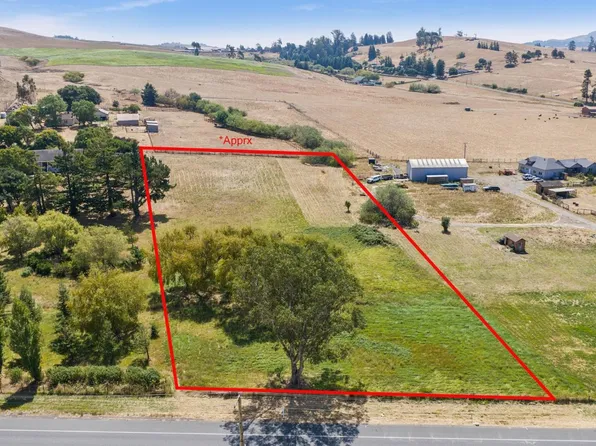6157 Bodega Avenue, Petaluma, CA 94952