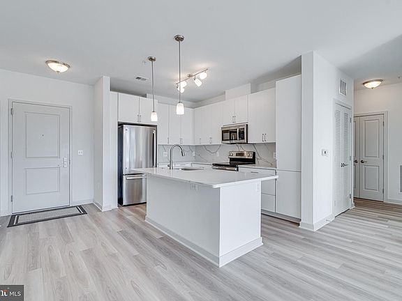 3rd image of 10755 Fairgrounds Dr Unit 326