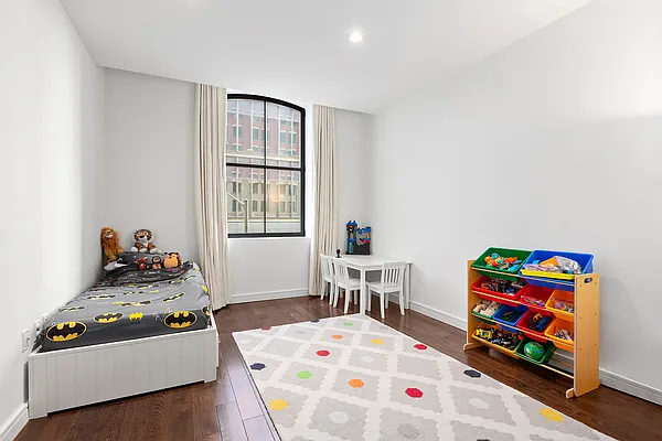 Sold by The SIMPLE Real Estate Co | media 5