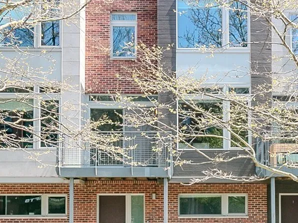 1255 W 75th St, Cleveland, OH 44102