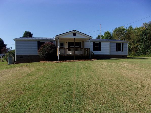 121 Red Oak Ln