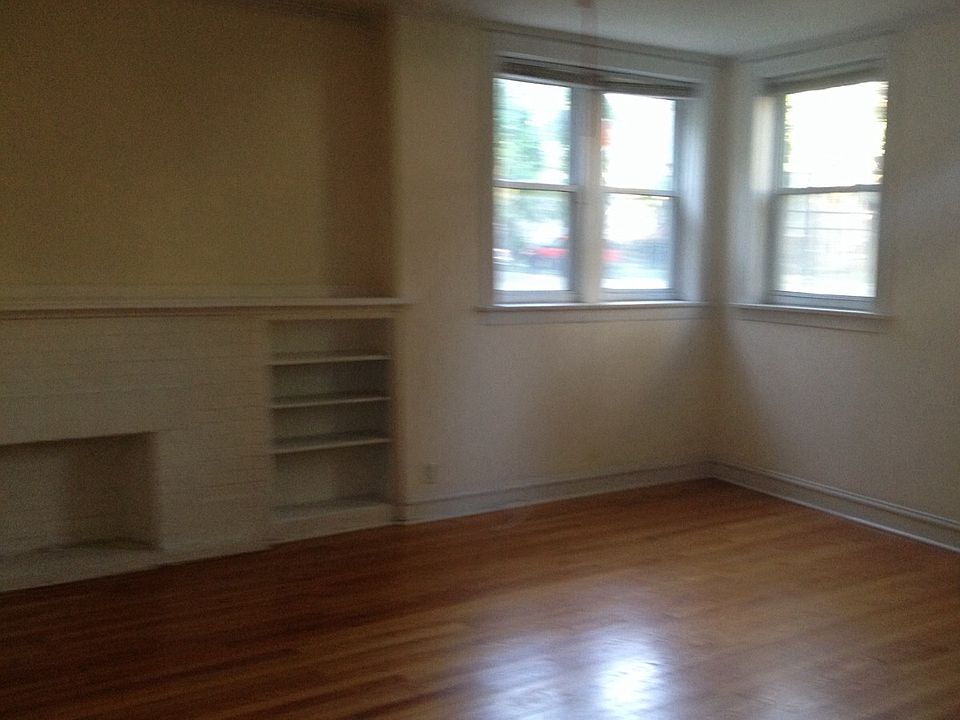 1st image of 4901 N Seeley Ave #Grdn