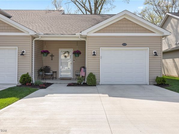 664 Treadway Blvd, Sheffield Lake, OH 44054