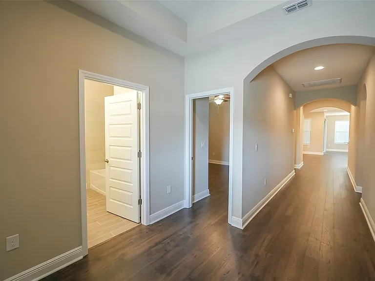 16284 Admirals Cove Ln — Photo 3