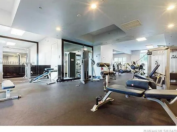 14951 Royal Oaks Ln APT 1402, North Miami, FL 33181