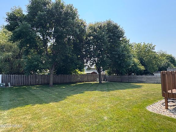 3rd image of 1836 5th St NE