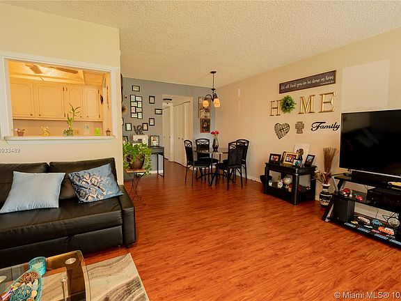 3rd image of 58 Islewood Ct #58-C
