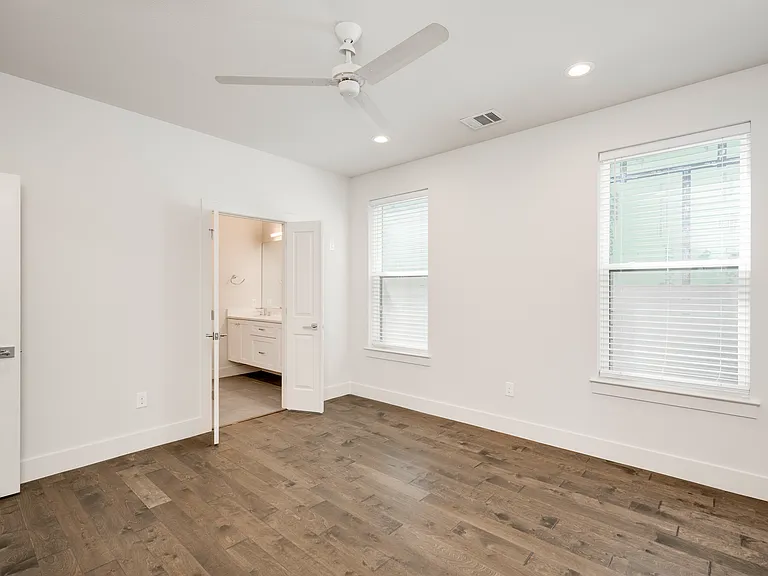 1412 Perez St #1 — Photo 14