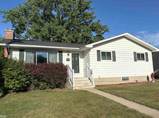 1101 Maple St, Essexville, MI 48732