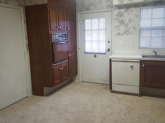3rd image of 538D Portsmouth Dr