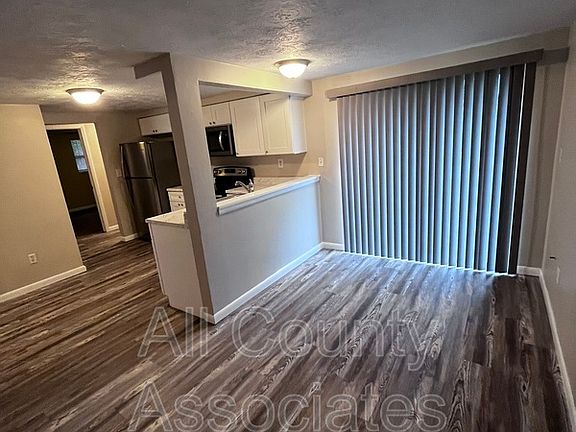 4th image of 3545 Allandale Dr