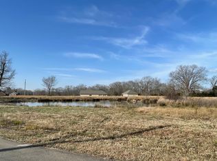 21 Greenbriar Ln #21, Adamsville, TN 38310