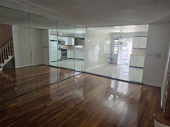 3rd image of 8724 Avenue M