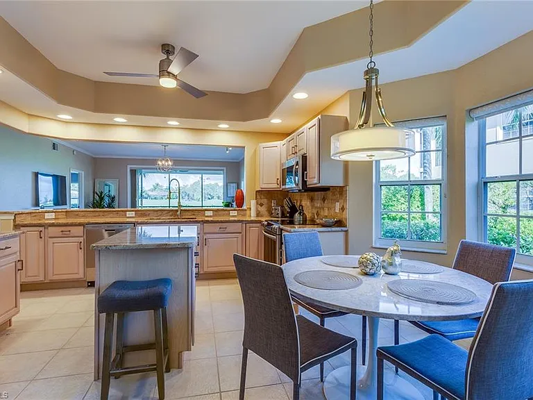 8177 Saratoga Dr #1002 — Photo 11