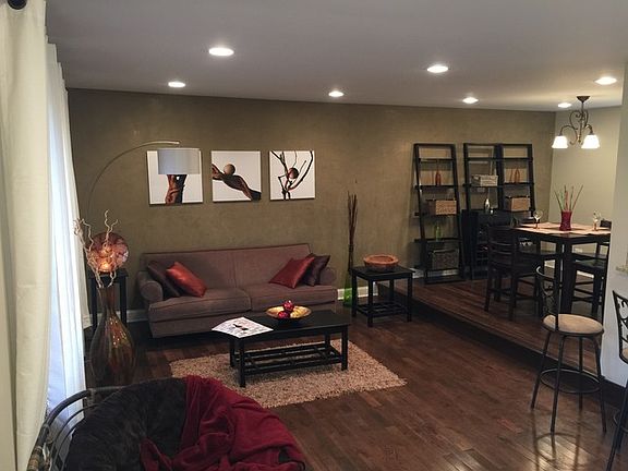 2nd image of 19617 Lake Park Dr